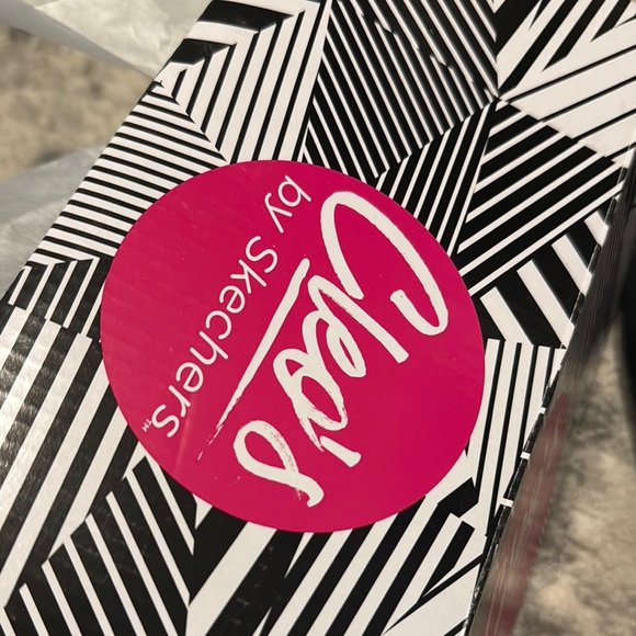 Skechers Black Suede Flats Minimalist Design - Picture 2 of 4